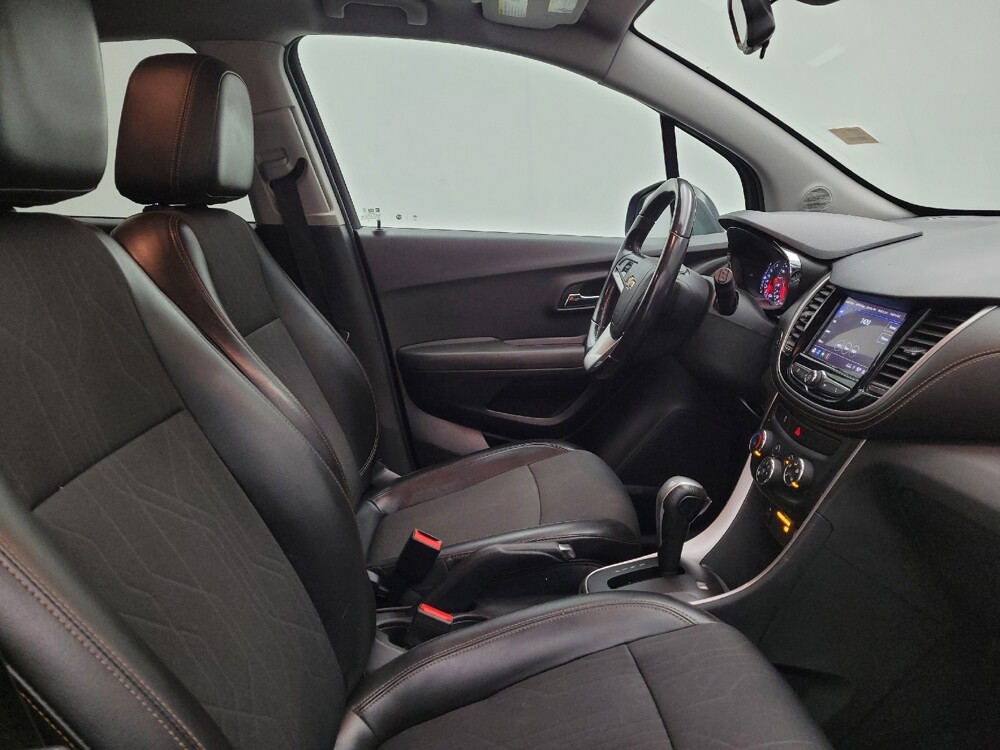 2018 Chevrolet Trax in Mishawaka, IN 46545 - 18131601 21