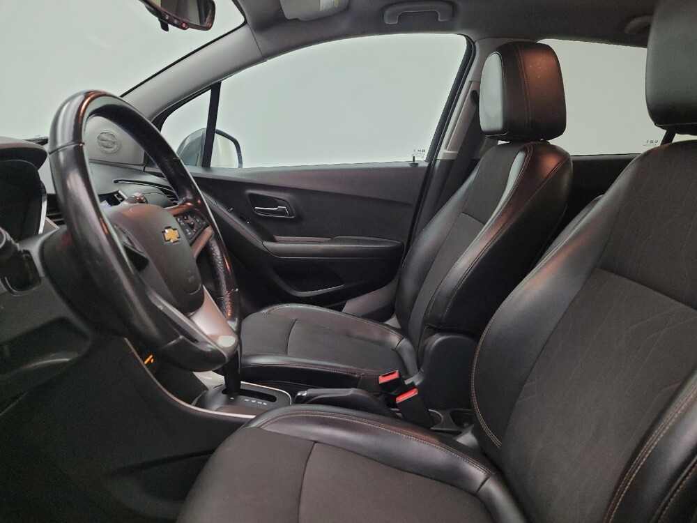 2018 Chevrolet Trax in Mishawaka, IN 46545 - 18131601 17