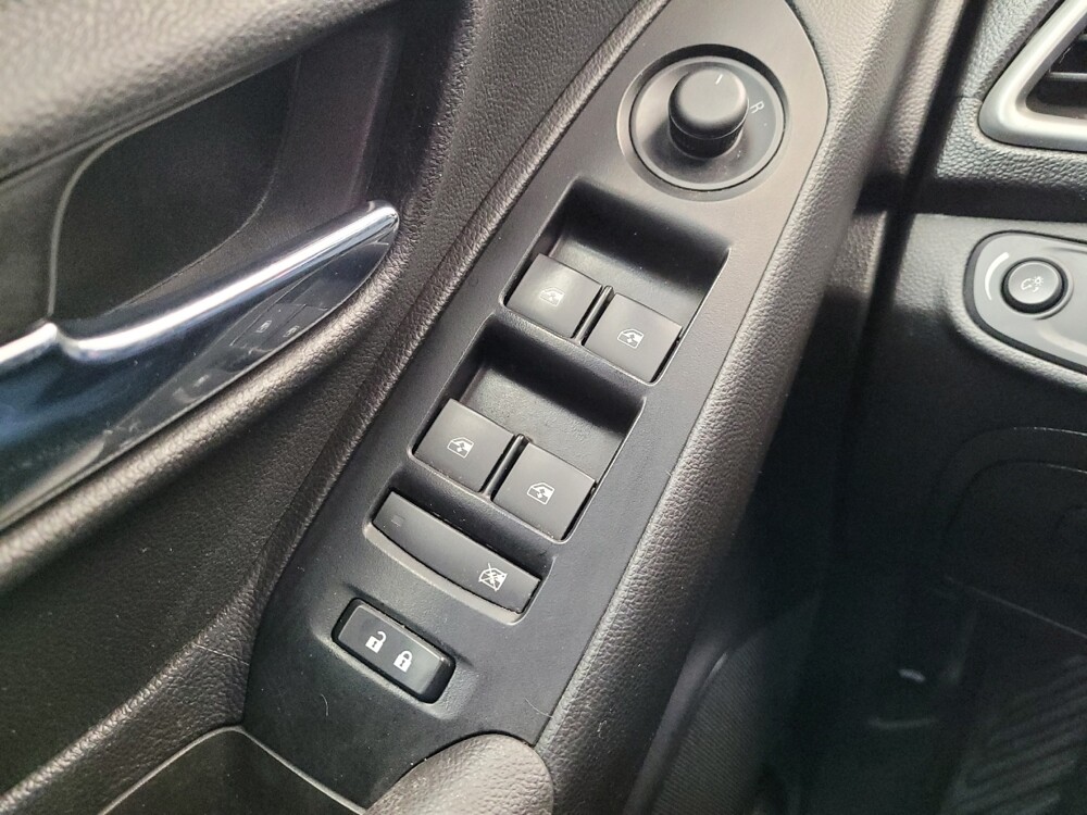 2018 Chevrolet Trax in Mishawaka, IN 46545 - 18131601 27