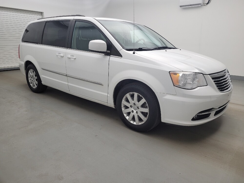 2016 Chrysler Town & Country in Miamisburg, OH 45342 - 18131605 11