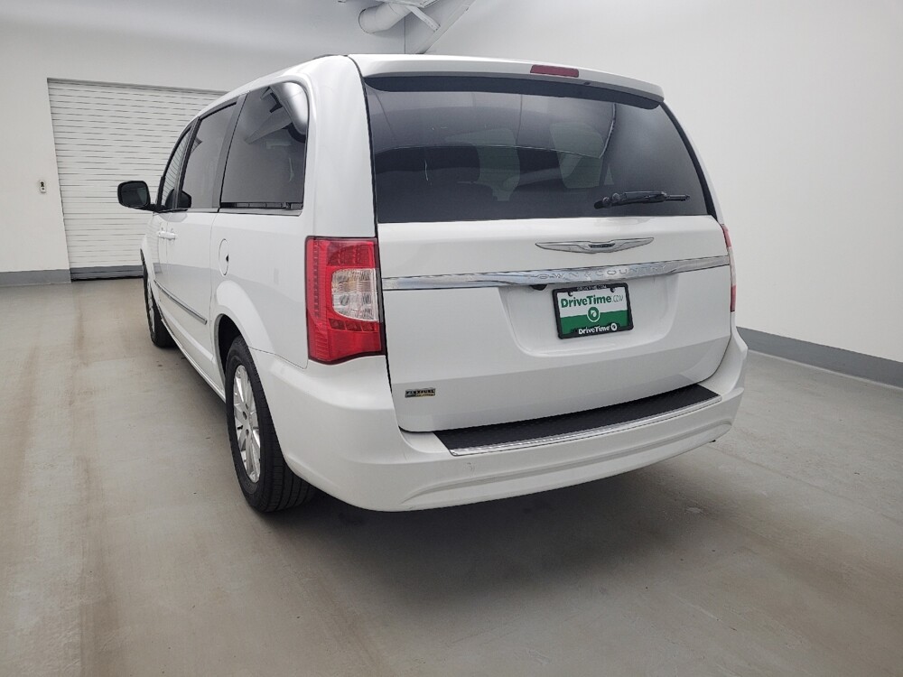 2016 Chrysler Town & Country in Miamisburg, OH 45342 - 18131605 6