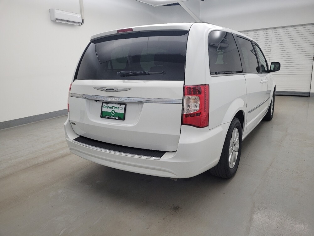 2016 Chrysler Town & Country in Miamisburg, OH 45342 - 18131605 7
