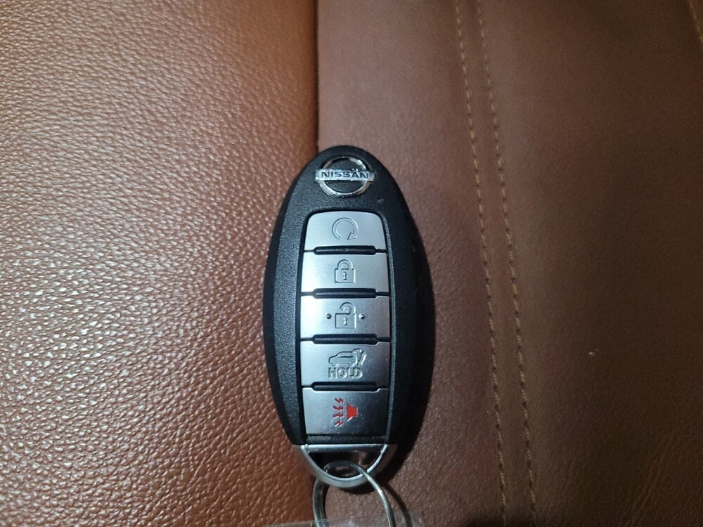 2019 Nissan Rogue in Temple Hills, MD 20746 - 18131615 32