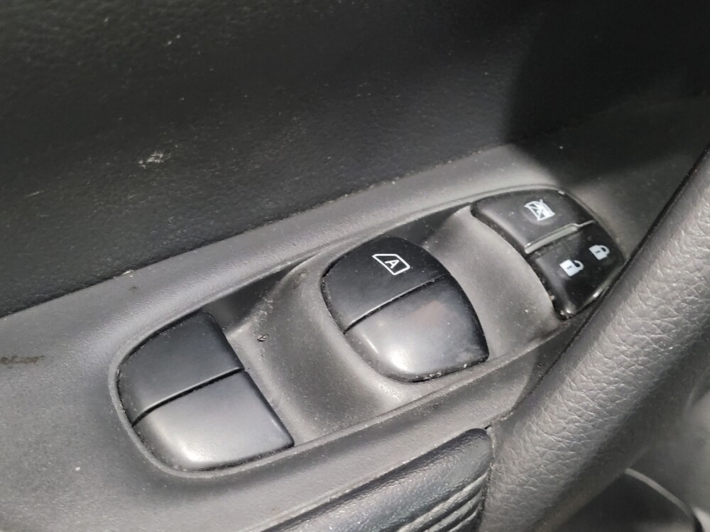 2018 Nissan Rogue in Newport News, VA 23601 - 18131617 27