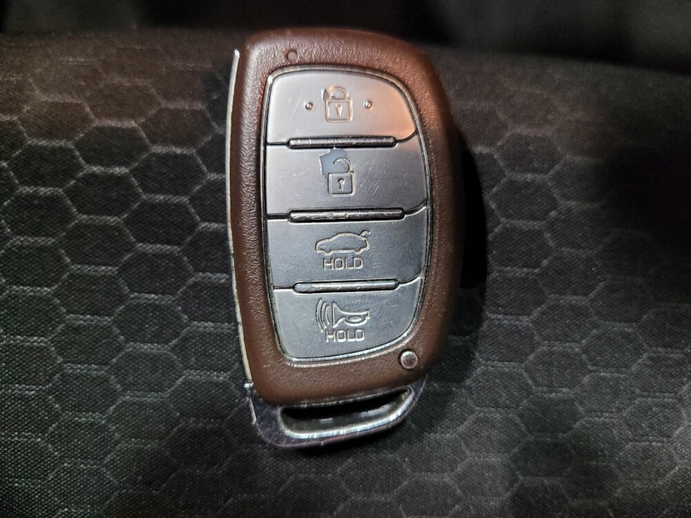 2019 Hyundai Elantra in Laurel, MD 20724 - 18131627 32