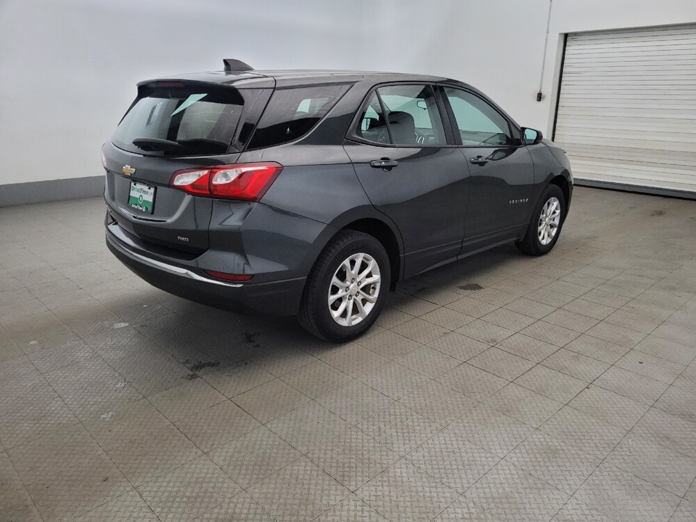 2018 Chevrolet Equinox in Pittsburgh, PA 15236 - 18131628 10
