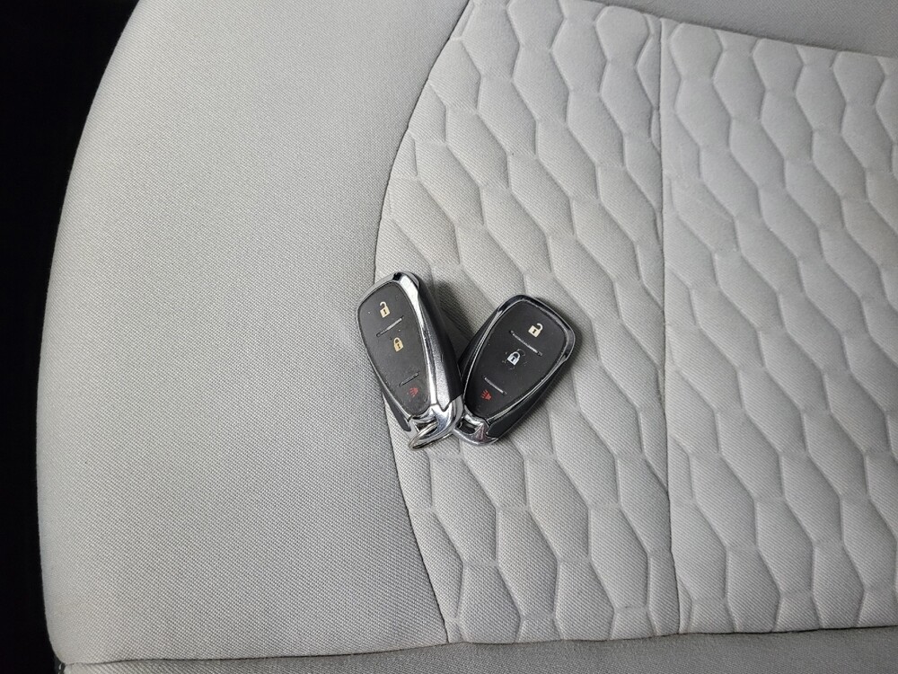 2018 Chevrolet Equinox in Allentown, PA 18103 - 18131630 32