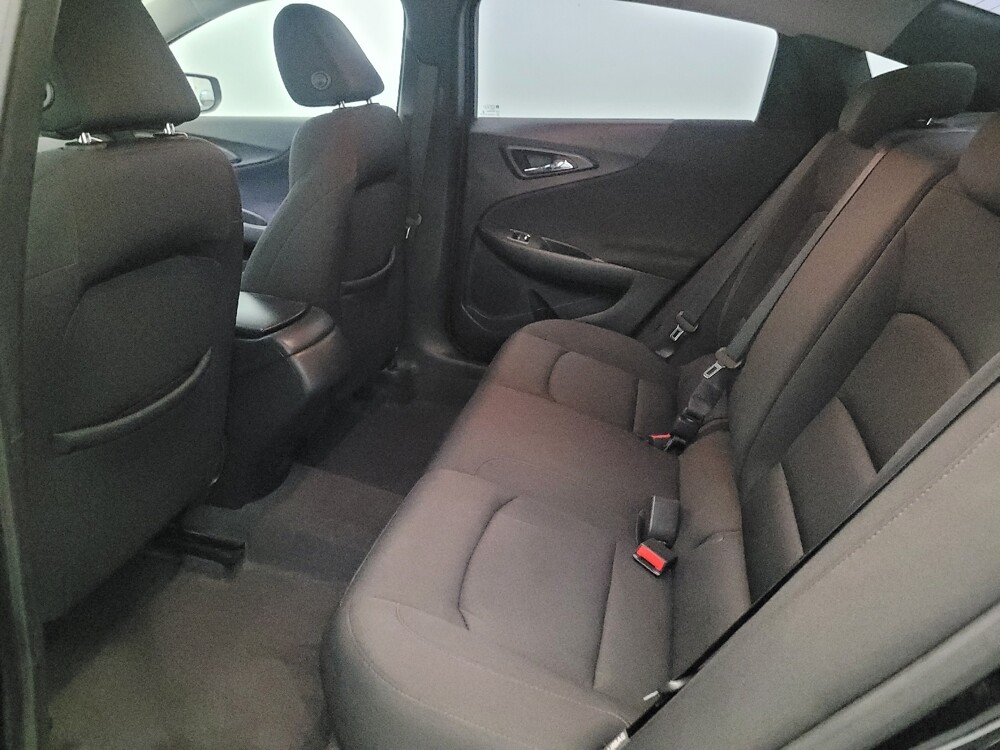 2019 Chevrolet Malibu in Pittsburgh, PA 15236 - 18131632 18