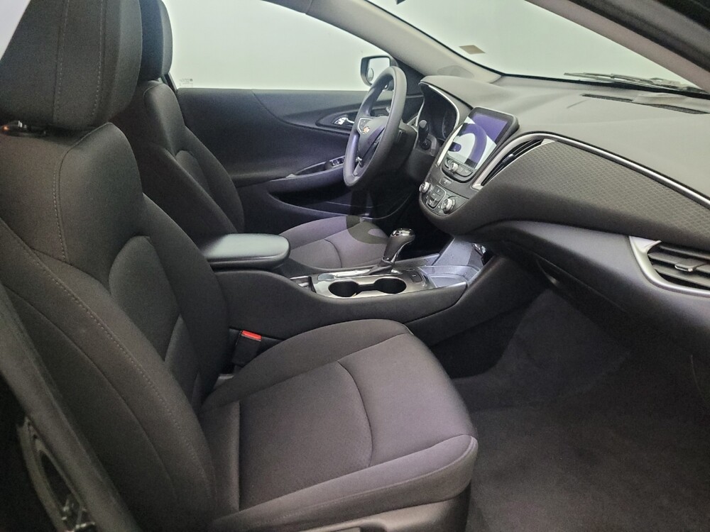 2019 Chevrolet Malibu in Pittsburgh, PA 15236 - 18131632 21