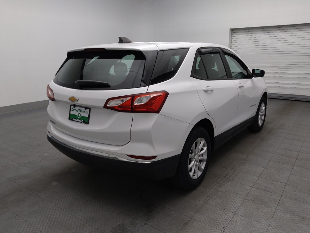 2018 Chevrolet Equinox in Pensacola, FL 32505 - 18131636 9