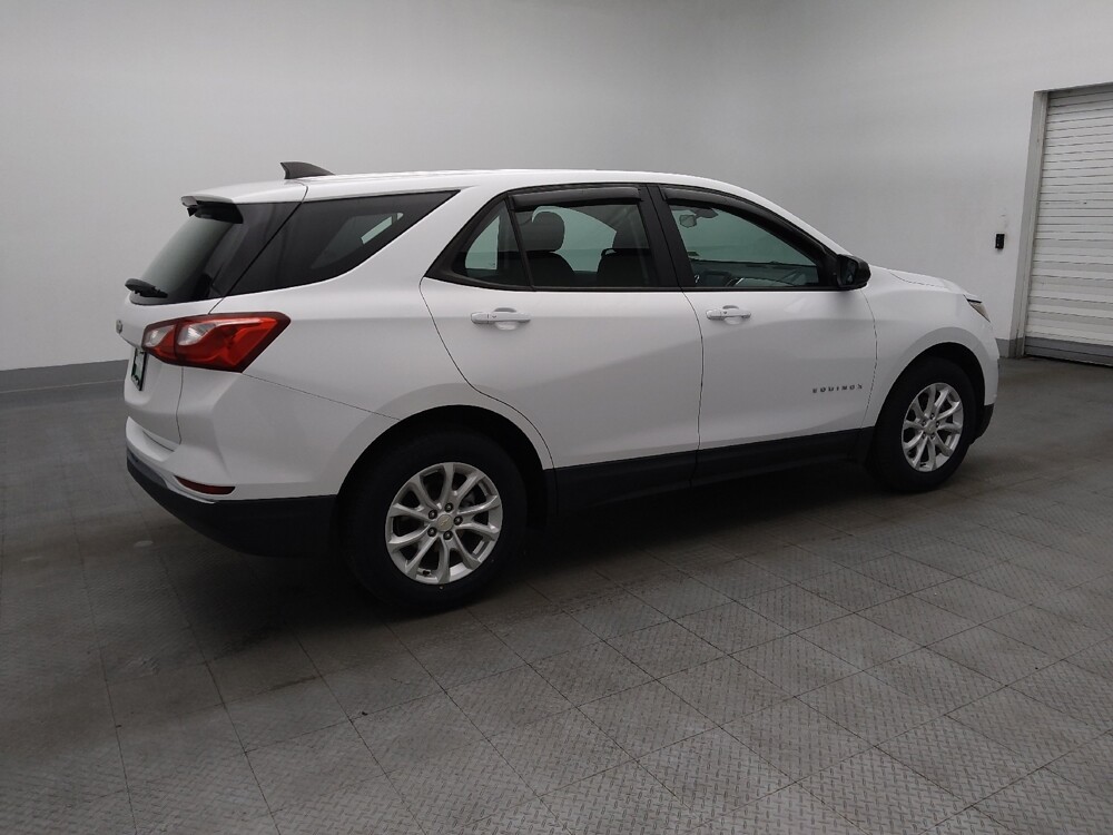2018 Chevrolet Equinox in Pensacola, FL 32505 - 18131636 10