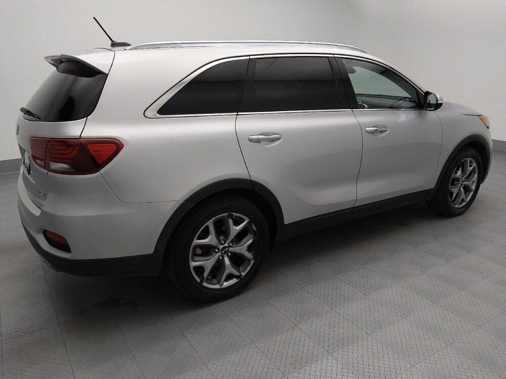 2019 Kia Sorento in Wichita, KS 67207 - 18131637 10