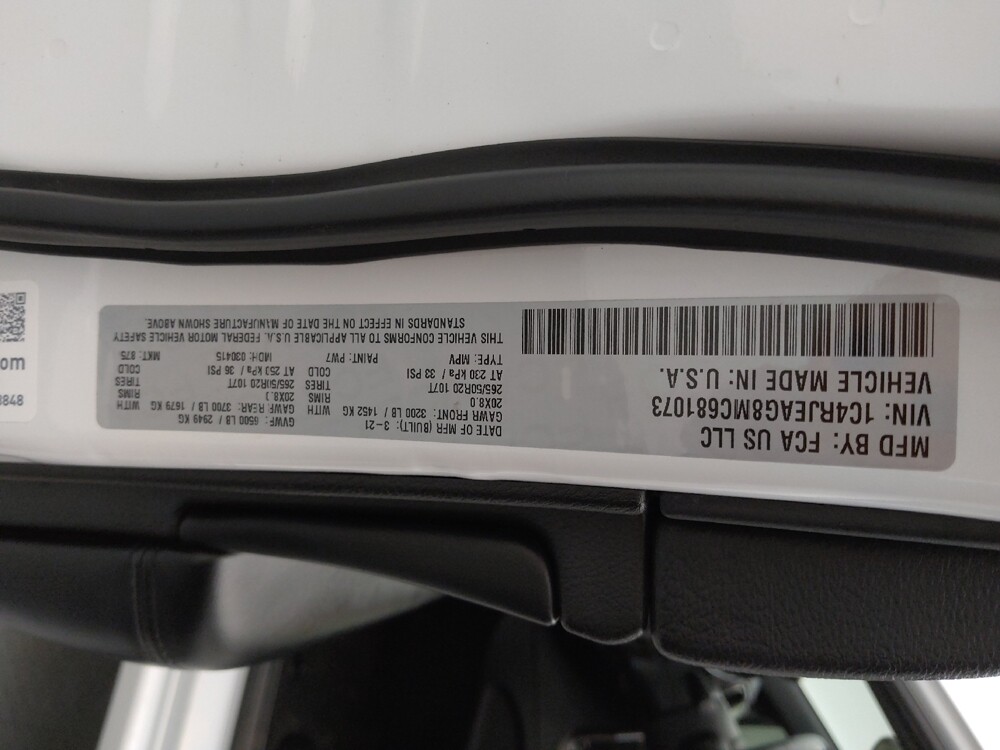 2021 Jeep Grand Cherokee in St. Louis, MO 63136 - 18131640 33