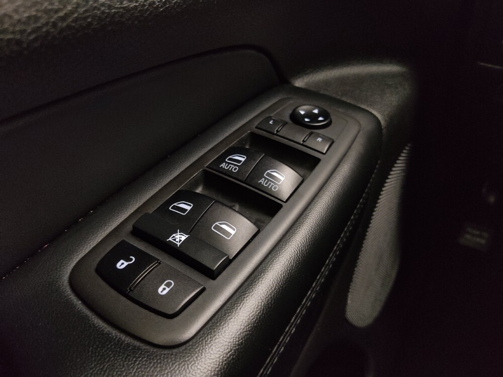 2021 Jeep Grand Cherokee in St. Louis, MO 63136 - 18131640 27