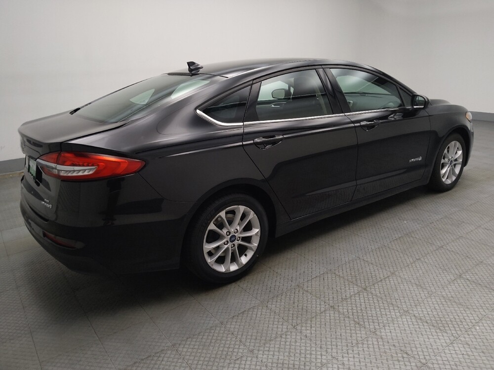 2019 Ford Fusion in Lombard, IL 60148 - 18131647 10