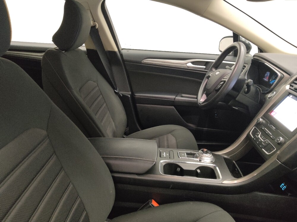 2019 Ford Fusion in Lombard, IL 60148 - 18131647 21