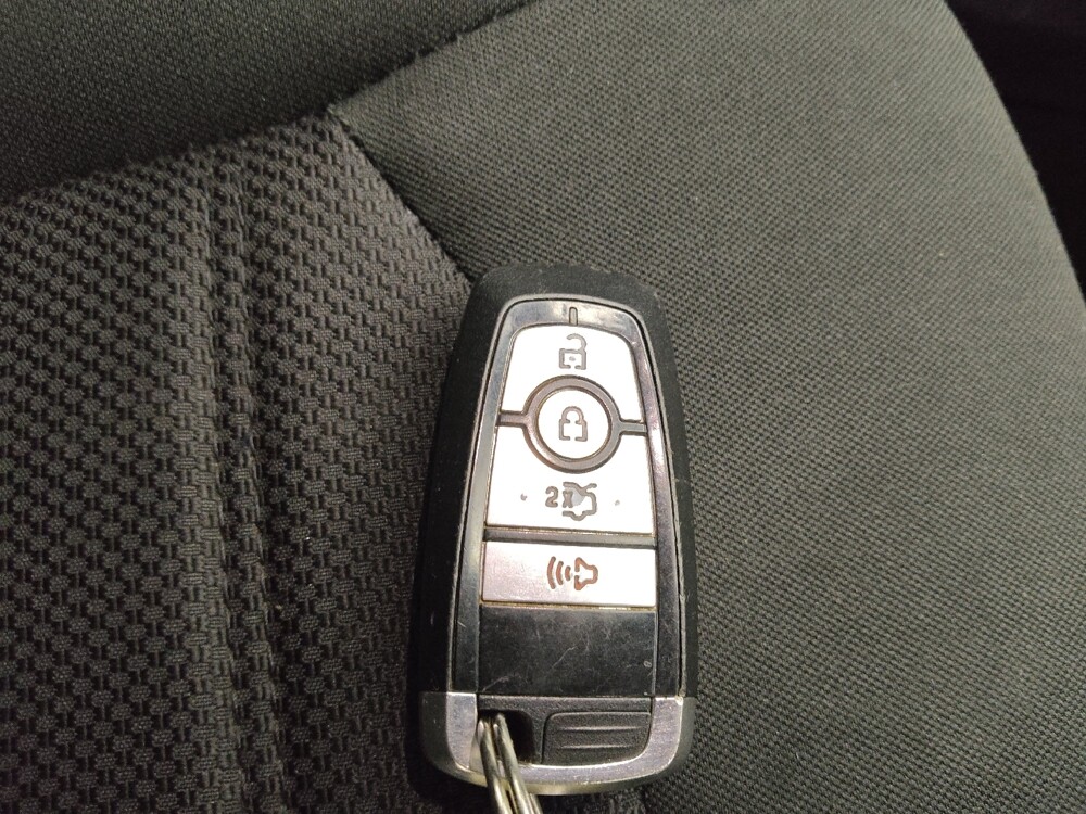 2019 Ford Fusion in Lombard, IL 60148 - 18131647 32