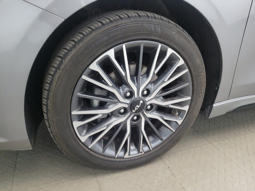 2023 Kia Forte in Pittsburgh, PA 15236 - 18131657 31