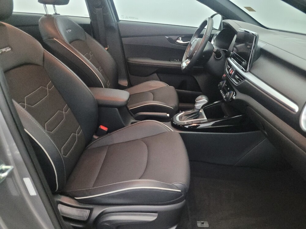 2023 Kia Forte in Pittsburgh, PA 15236 - 18131657 21