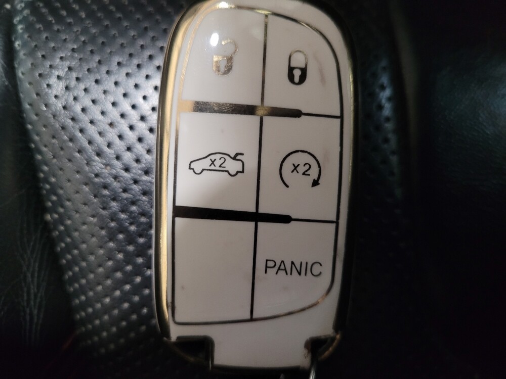 2019 Jeep Cherokee in Chesapeake, VA 23320 - 18131661 32