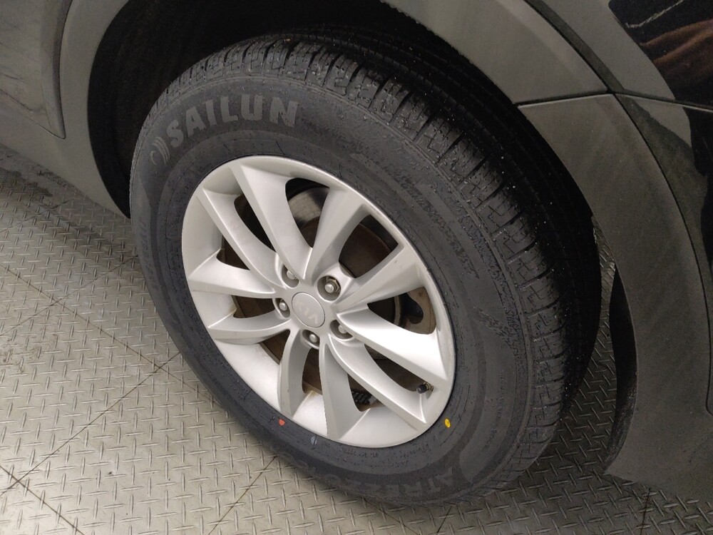 2018 Kia Sorento in Houston, TX 77074 - 18131662 31