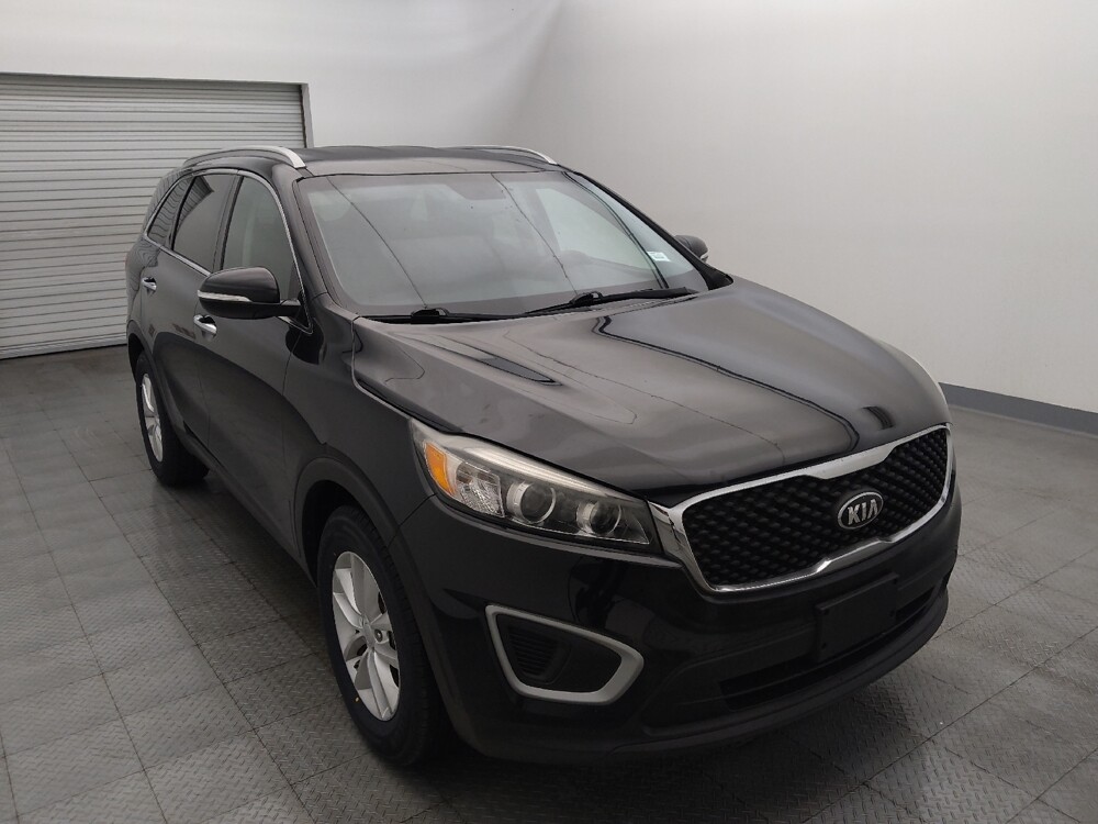 2018 Kia Sorento in Houston, TX 77074 - 18131662 13
