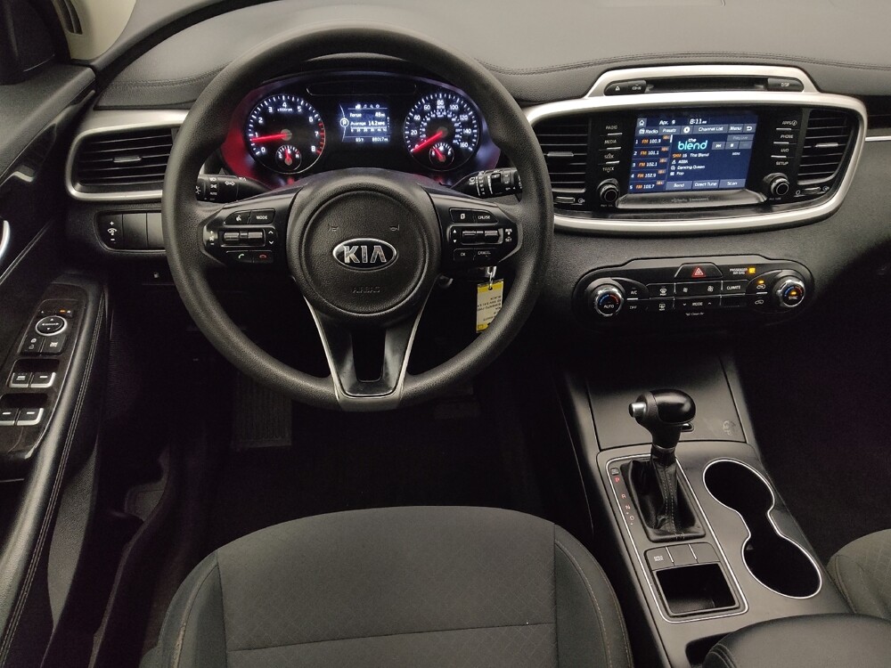 2018 Kia Sorento in Houston, TX 77074 - 18131662 22