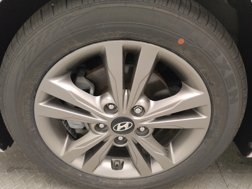 2017 Hyundai Elantra in Conyers, GA 30094 - 18131666 31