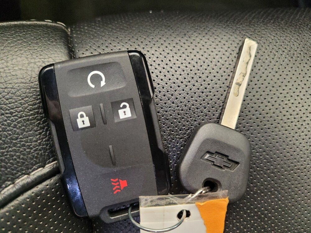 2017 Chevrolet Silverado 1500 in Columbus, OH 43228 - 18131681 32