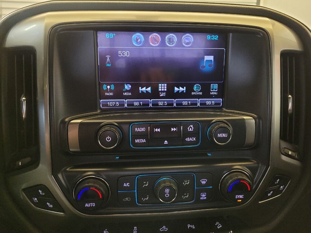 2017 Chevrolet Silverado 1500 in Columbus, OH 43228 - 18131681 25