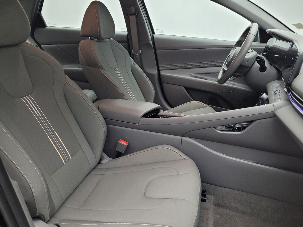 2025 Hyundai Elantra in Greensboro, NC 27407 - 18131687 21