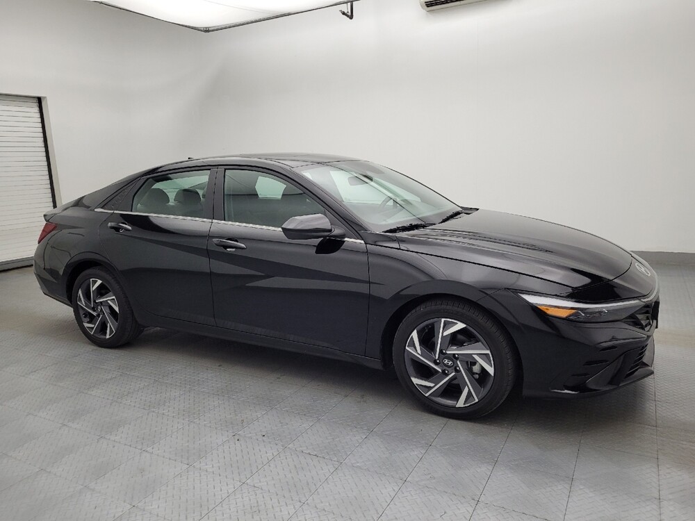 2025 Hyundai Elantra in Greensboro, NC 27407 - 18131687 11
