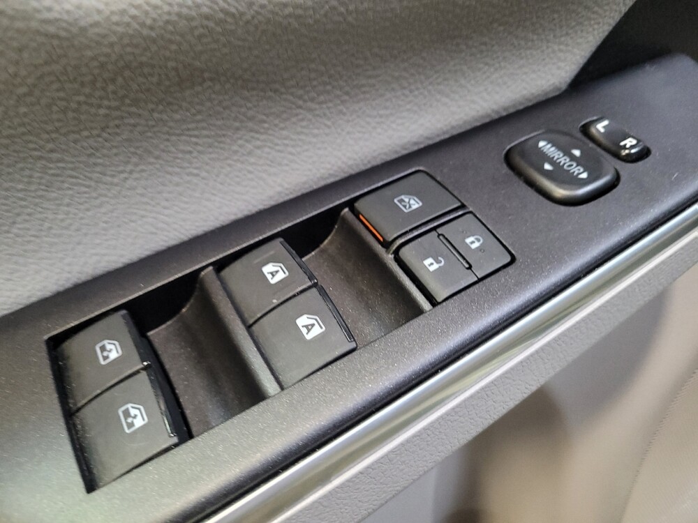 2016 Toyota Camry in Torrance, CA 90504 - 18131690 27