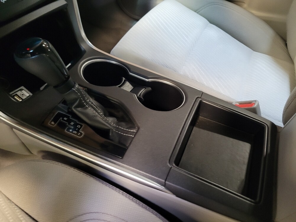 2016 Toyota Camry in Torrance, CA 90504 - 18131690 26