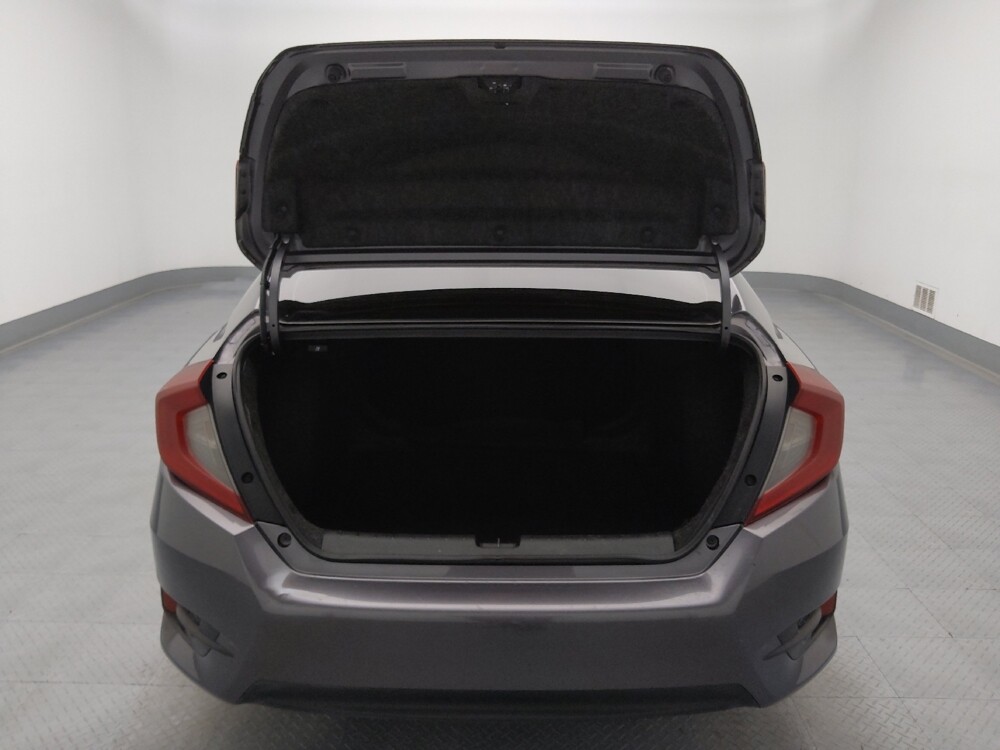 2018 Honda Civic in Springfield, MO 65807 - 18131707 29