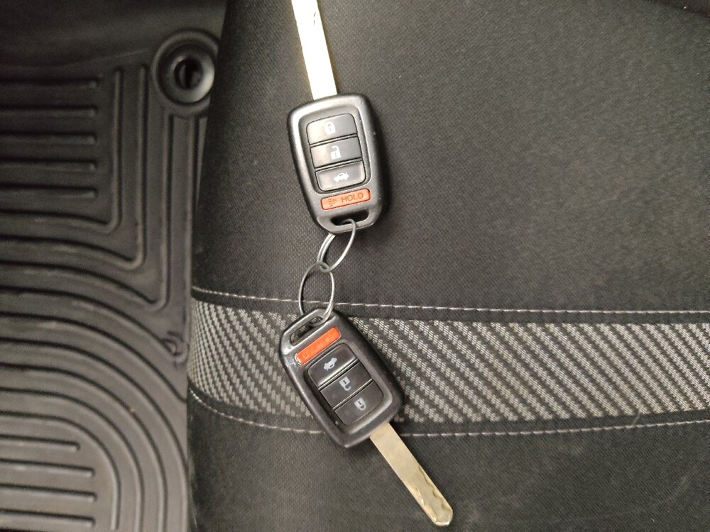 2018 Honda Civic in Springfield, MO 65807 - 18131707 32