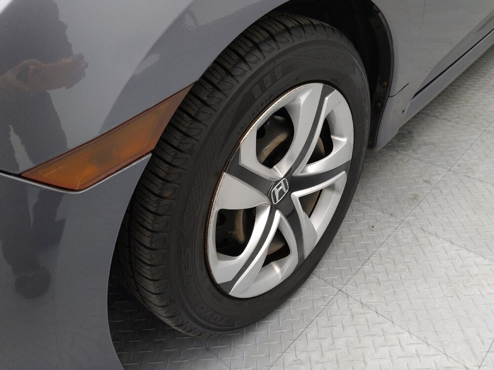 2018 Honda Civic in Springfield, MO 65807 - 18131707 31