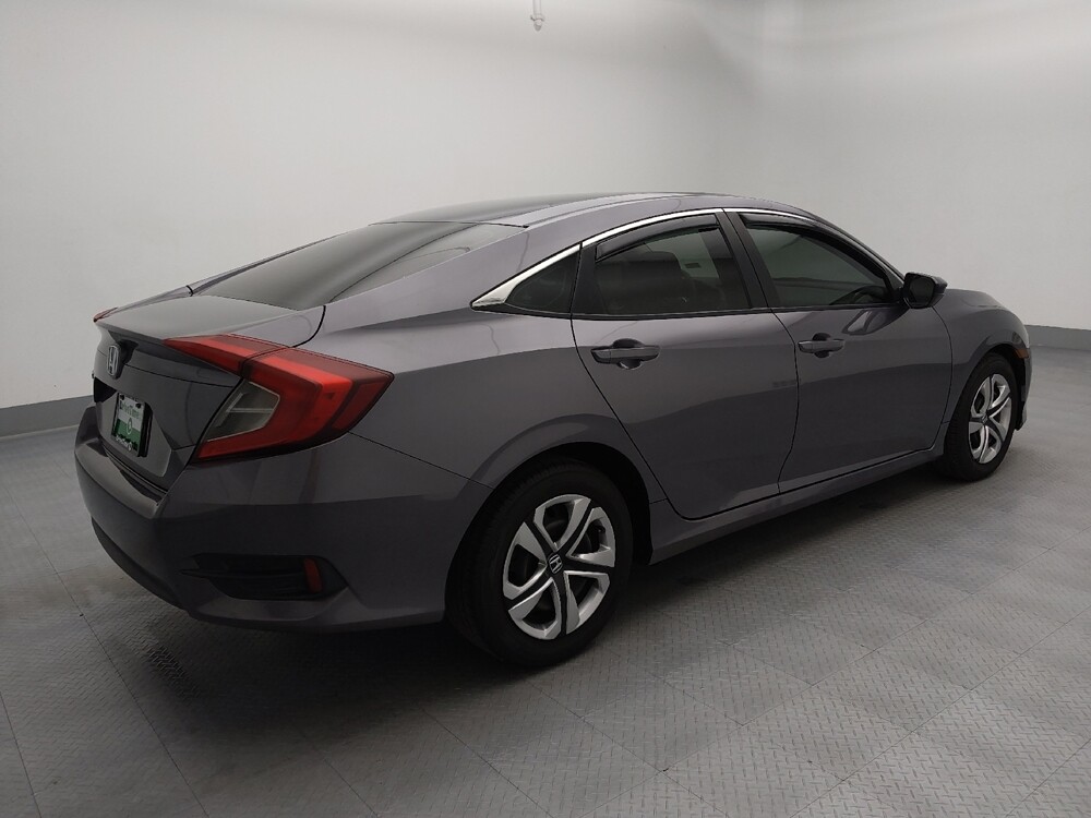 2018 Honda Civic in Springfield, MO 65807 - 18131707 10