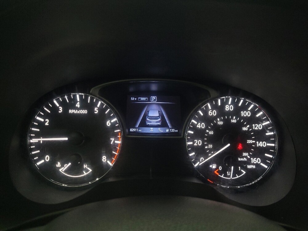 2019 Nissan Pathfinder in Indianapolis, IN 46222 - 18131708 23