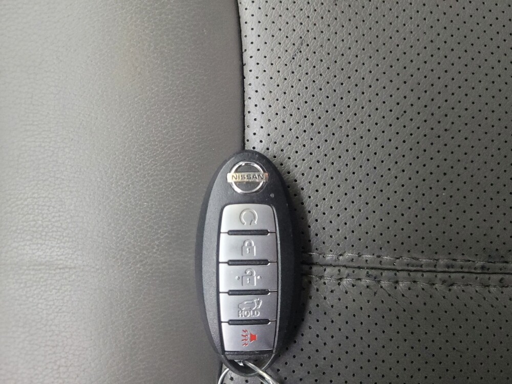 2019 Nissan Pathfinder in Indianapolis, IN 46222 - 18131708 32