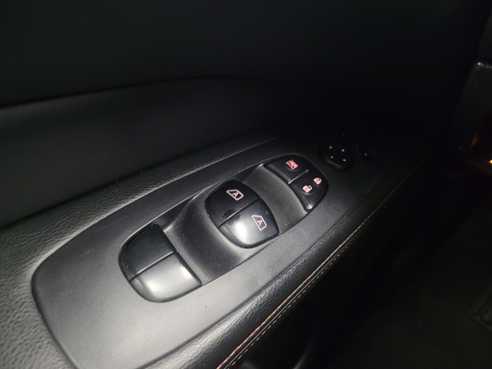 2019 Nissan Pathfinder in Indianapolis, IN 46222 - 18131708 27