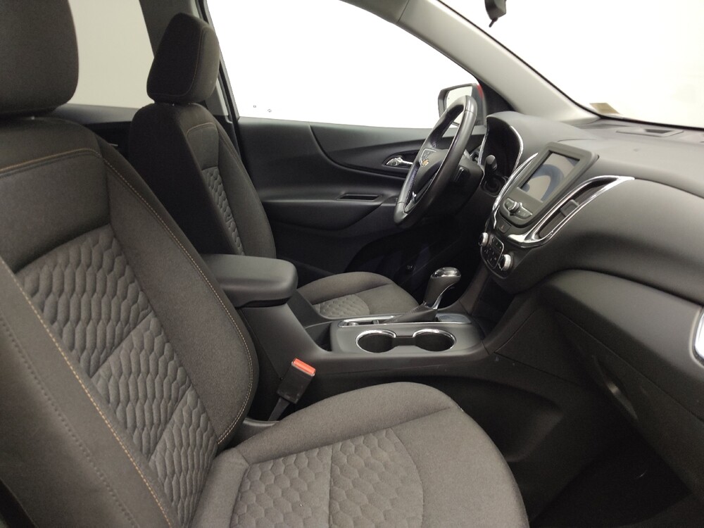 2020 Chevrolet Equinox in Indianapolis, IN 46222 - 18131709 21