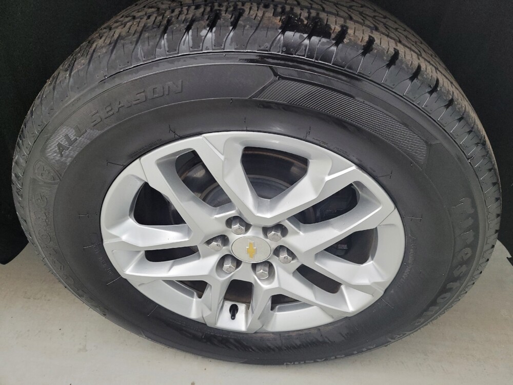 2019 Chevrolet Traverse in Mishawaka, IN 46545 - 18131716 31