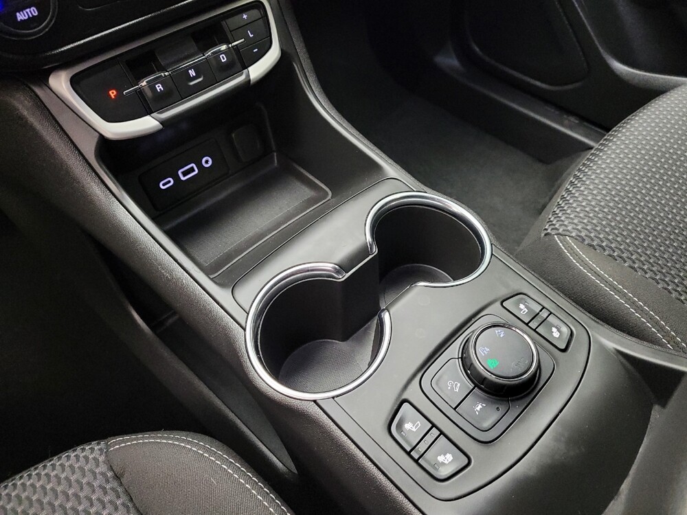 2022 GMC Terrain in Taylor, MI 48180 - 18131720 26