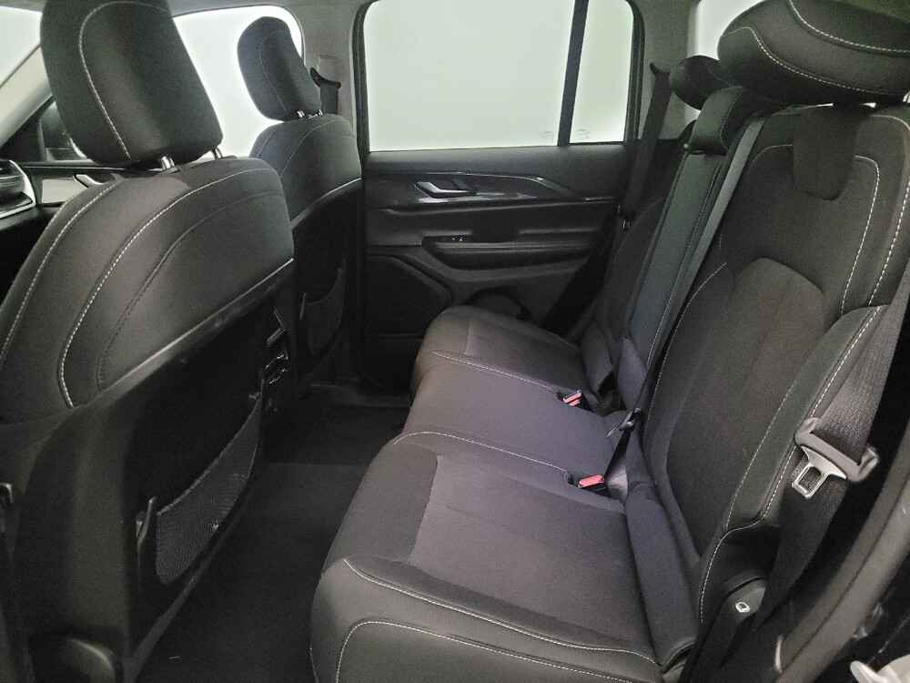 2023 Jeep Grand Cherokee in Williamstown, NJ 8094 - 18131723 18