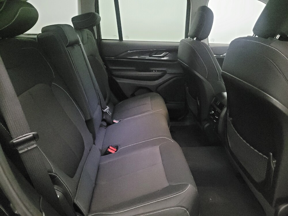 2023 Jeep Grand Cherokee in Williamstown, NJ 8094 - 18131723 19