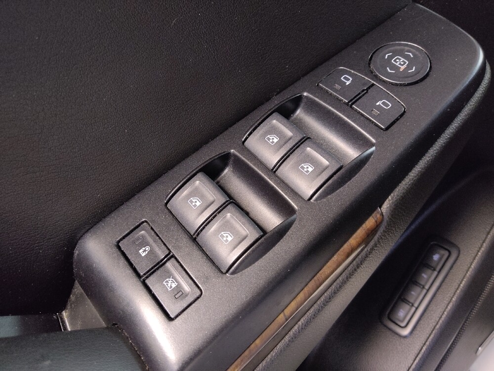 2019 Chevrolet Tahoe in Tampa, FL 33619 - 18131733 27