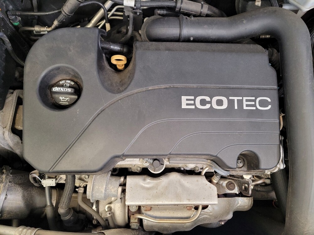 2019 Chevrolet Equinox in Mishawaka, IN 46545 - 18131746 30