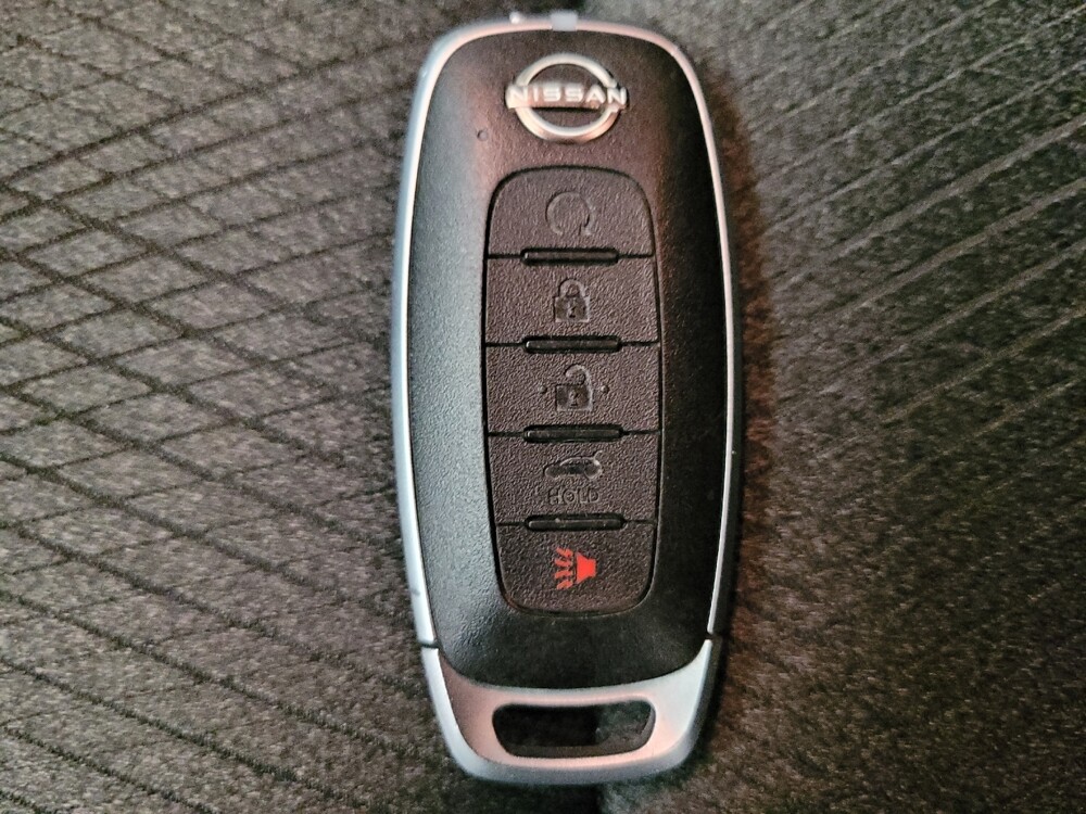 2024 Nissan Rogue in Torrance, CA 90504 - 18131752 32