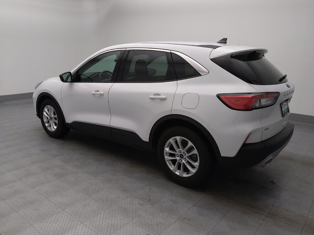 2022 Ford Escape in Gladstone, MO 64118 - 18131761 3